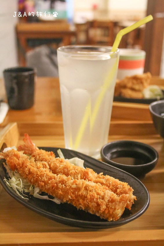 小學日燒肉丼 在教室裡吃燒肉丼,99元燒肉丼還有味噌湯喝到飽【內湖美食/捷運西湖/捷運港墘】 @J&A的旅行