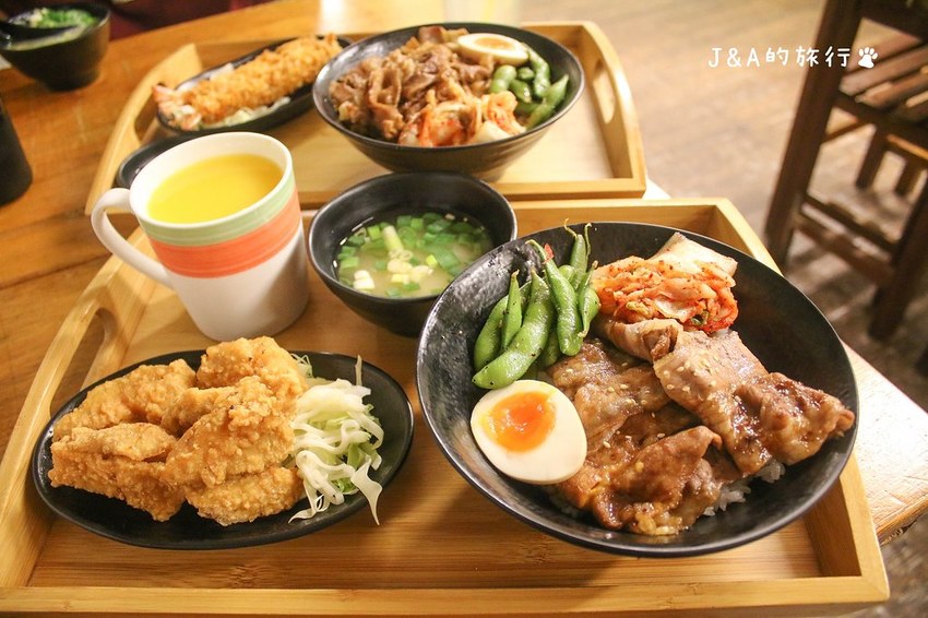 小學日燒肉丼 在教室裡吃燒肉丼,99元燒肉丼還有味噌湯喝到飽【內湖美食/捷運西湖/捷運港墘】 @J&A的旅行