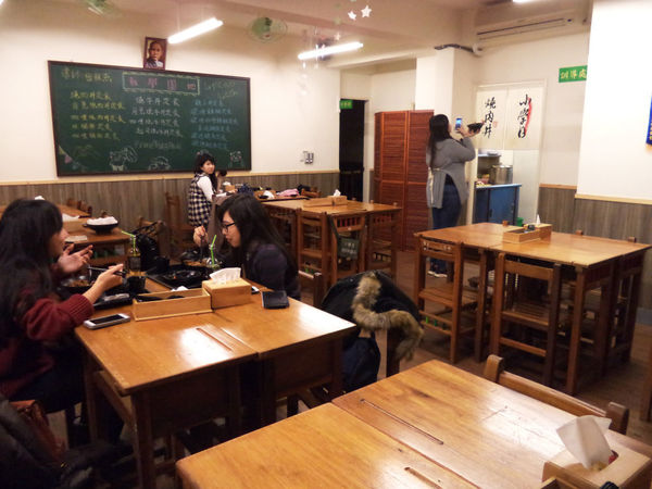 (美食-捷運西湖站)我的老天鵝阿~完勝!小學日燒肉丼食堂超越地表最強丼飯!