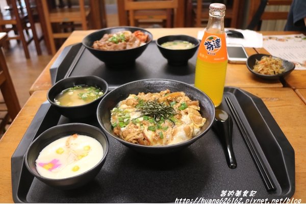 小學日燒肉丼食堂：【台北內湖區】內湖燒肉丼推薦『小學日燒肉丼食堂』教室餐廳/主題餐廳/捷運港漧、內湖站