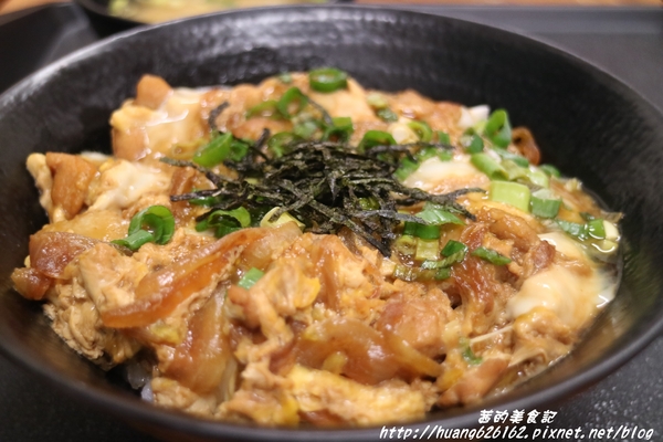 小學日燒肉丼食堂：【台北內湖區】內湖燒肉丼推薦『小學日燒肉丼食堂』教室餐廳/主題餐廳/捷運港漧、內湖站