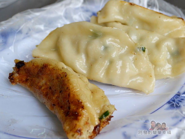 來來早點15-鍋貼側寫 來來早點15-鍋貼側寫