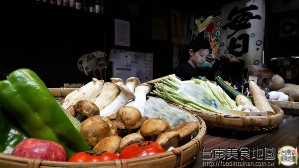 奧尻爐端燒：【台南市-東區美食】來自台灣&日本當季生鮮蔬食的『奧尻爐端燒』無菜單料理外燴私廚！再訪的料理表現，仍然讓人驚豔不已♡(´ε｀ )♡