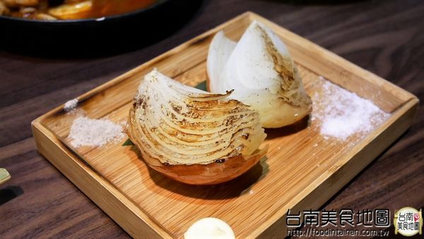奧尻爐端燒：【台南市-東區美食】來自台灣&日本當季生鮮蔬食的『奧尻爐端燒』無菜單料理外燴私廚！再訪的料理表現，仍然讓人驚豔不已♡(´ε｀ )♡