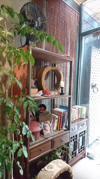 東門茶樓：高雄~東門茶樓~瑞豐夜市旁的手作冰品店~超推甜心圈草莓奶酪~幸福的滋味~