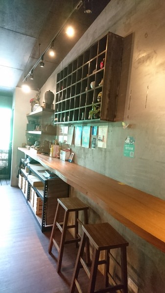 東門茶樓：高雄~東門茶樓~瑞豐夜市旁的手作冰品店~超推甜心圈草莓奶酪~幸福的滋味~