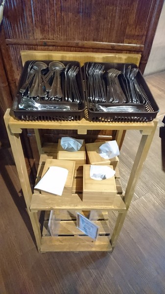 東門茶樓：高雄~東門茶樓~瑞豐夜市旁的手作冰品店~超推甜心圈草莓奶酪~幸福的滋味~