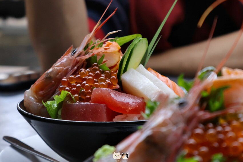 屏東東港｜在地美食｜曾鮮生魚片．隱身於傳統市場中的精緻海鮮餐