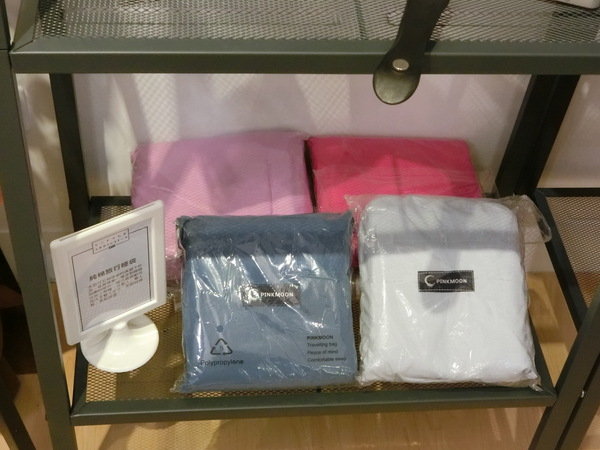 Voyage Addiction Cafe 旅行。家：*本餐廳有上民視新聞＊【小巨蛋咖啡廳／南京東路美食推薦】 Voyage Addiction Cafe 旅行。家~可愛的香港小女生Emily來台開的美味＋人情味的咖啡廳~喜愛旅行的朋友一定要來！