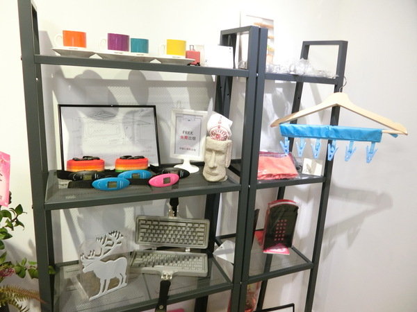 Voyage Addiction Cafe 旅行。家：*本餐廳有上民視新聞＊【小巨蛋咖啡廳／南京東路美食推薦】 Voyage Addiction Cafe 旅行。家~可愛的香港小女生Emily來台開的美味＋人情味的咖啡廳~喜愛旅行的朋友一定要來！