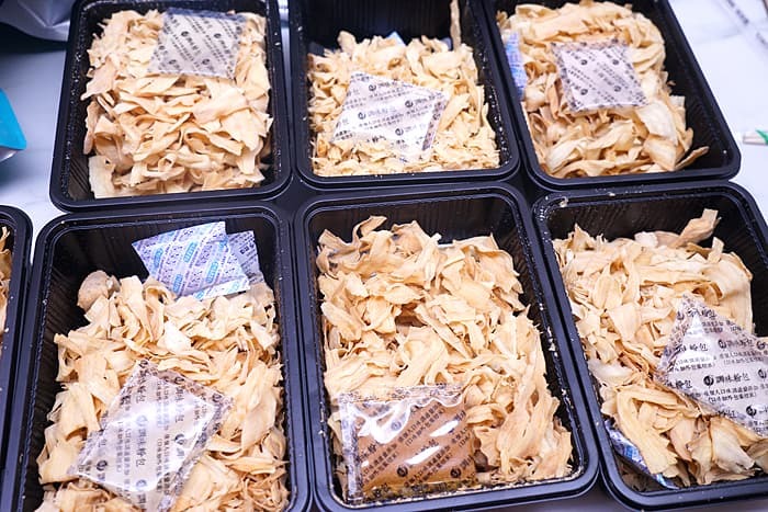 全台首創的搖搖牛蒡脆餅快閃台中!只有短短3天,八種口味搖一搖最對味!