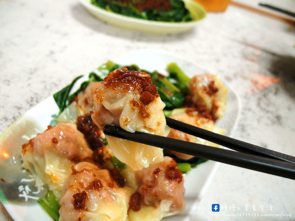 竹仔腳陽春麵:〖台中│美食〗竹仔腳陽春麵 ❤ 台中南屯老街必吃美食!!從早到晚人潮都爆滿~不只麵好吃,連滷味都很讚!!