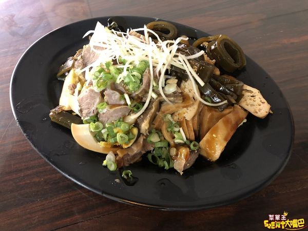 台中南屯美食古早麵》竹仔腳陽春麵菜單價位大公開！香傳40年的超人氣古早味陽春麵～台中南屯路必吃美食小吃餐廳推薦。