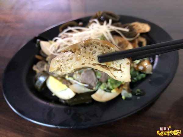 台中南屯美食古早麵》竹仔腳陽春麵菜單價位大公開！香傳40年的超人氣古早味陽春麵～台中南屯路必吃美食小吃餐廳推薦。