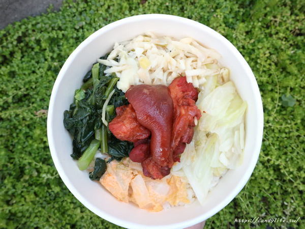 小莊刈包店:台中美食│小莊刈包店〃台中早餐推薦!讓人一試成主顧的好吃刈包,還有新品控肉飯、控肉便當限量登場~