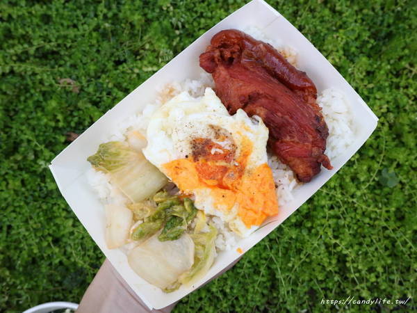 小莊刈包店:台中美食│小莊刈包店〃台中早餐推薦!讓人一試成主顧的好吃刈包,還有新品控肉飯、控肉便當限量登場~