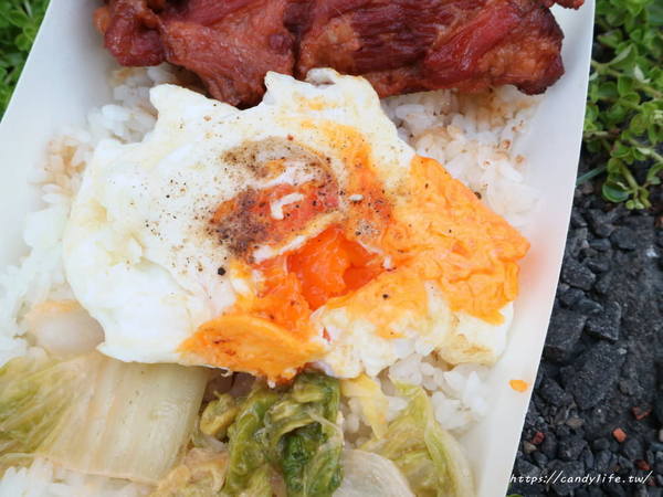 小莊刈包店:台中美食│小莊刈包店〃台中早餐推薦!讓人一試成主顧的好吃刈包,還有新品控肉飯、控肉便當限量登場~