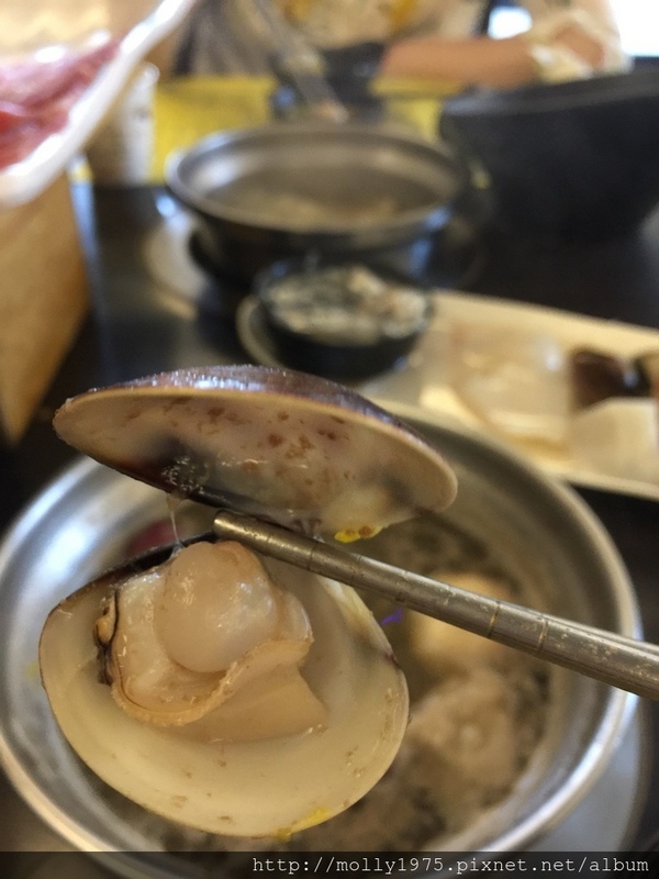 鍋饕精緻涮涮鍋(大直店):【台北中山】內行人肉食族必訪的大肉盤『鍋饕精緻涮涮鍋』