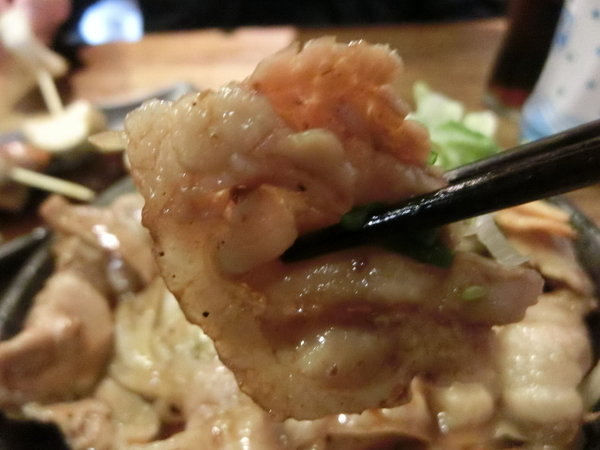 澠井川 日式串燒居酒屋:澠井川日式串燒居酒屋~是噹噹媽和噹噹爸放鬆大快朵頤的好所在!推薦香蒜燒五花丼及鹽燒松板豬串超美味~