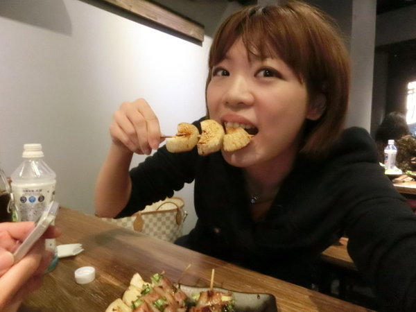 澠井川 日式串燒居酒屋:澠井川日式串燒居酒屋~是噹噹媽和噹噹爸放鬆大快朵頤的好所在!推薦香蒜燒五花丼及鹽燒松板豬串超美味~