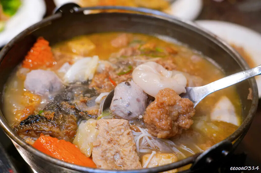 台北炒鱔魚、沙茶魚頭火鍋「老睦家」，遼寧夜市台菜料理、無菜單