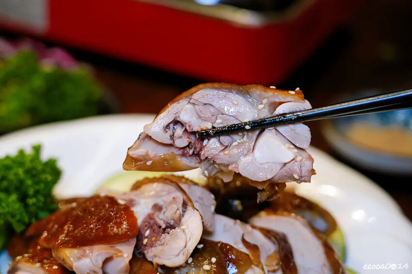 台北炒鱔魚、沙茶魚頭火鍋「老睦家」，遼寧夜市台菜料理、無菜單