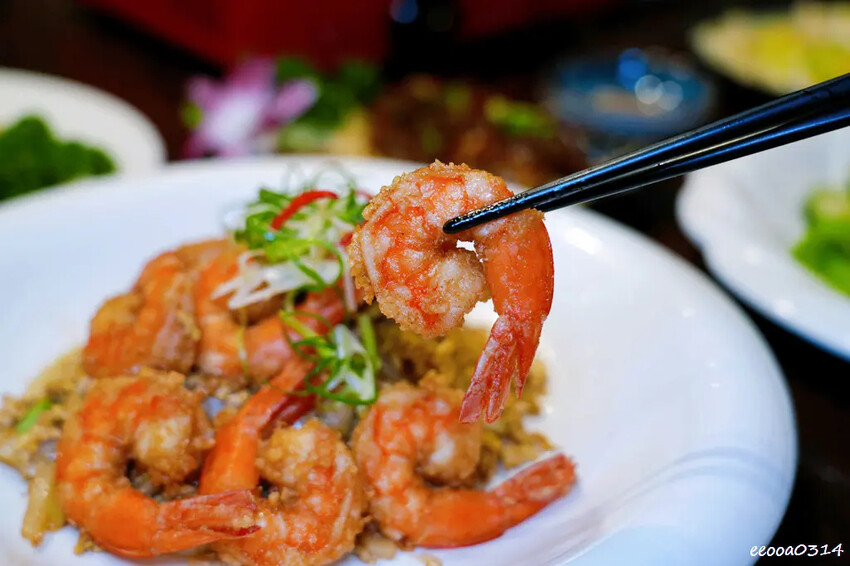 台北炒鱔魚、沙茶魚頭火鍋「老睦家」，遼寧夜市台菜料理、無菜單