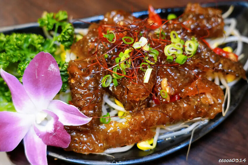 台北炒鱔魚、沙茶魚頭火鍋「老睦家」，遼寧夜市台菜料理、無菜單