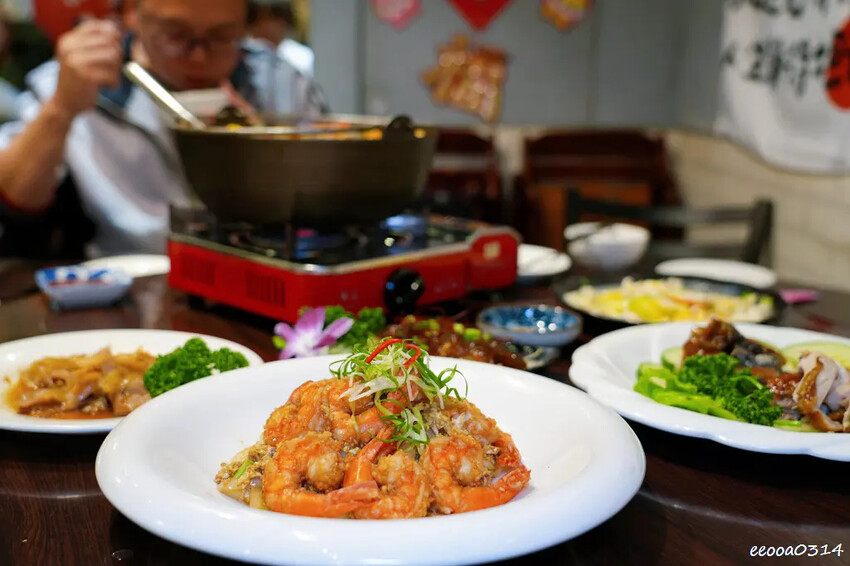 台北炒鱔魚、沙茶魚頭火鍋「老睦家」，遼寧夜市台菜料理、無菜單