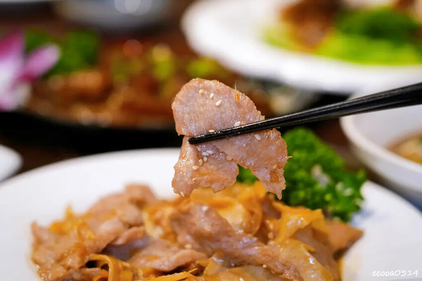 台北炒鱔魚、沙茶魚頭火鍋「老睦家」，遼寧夜市台菜料理、無菜單