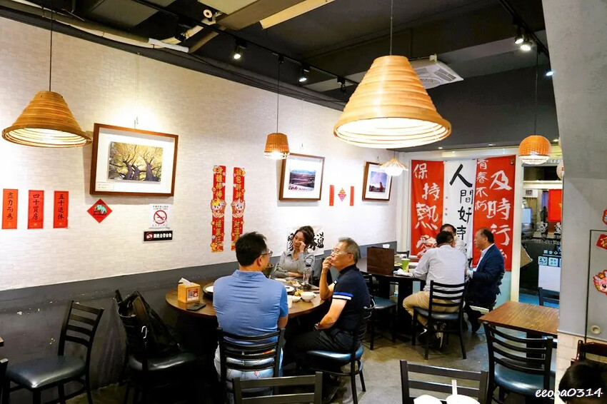 台北炒鱔魚、沙茶魚頭火鍋「老睦家」，遼寧夜市台菜料理、無菜單