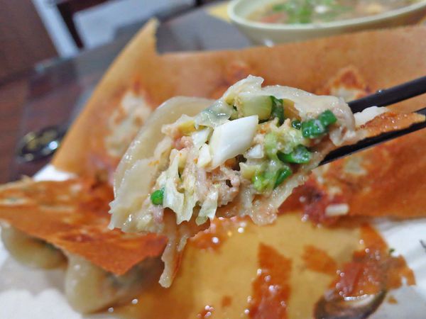 【桃園美食】元寶鍋貼-會爆漿的超薄皮鍋貼