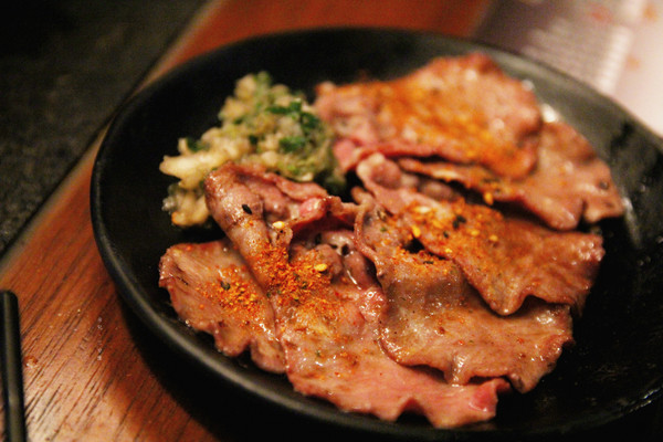 燒肉殿:【台北市大安區。燒烤吃到飽】燒肉-殿 東區燒肉吃到飽 肉質不差 699元即可享受 忠孝復興站