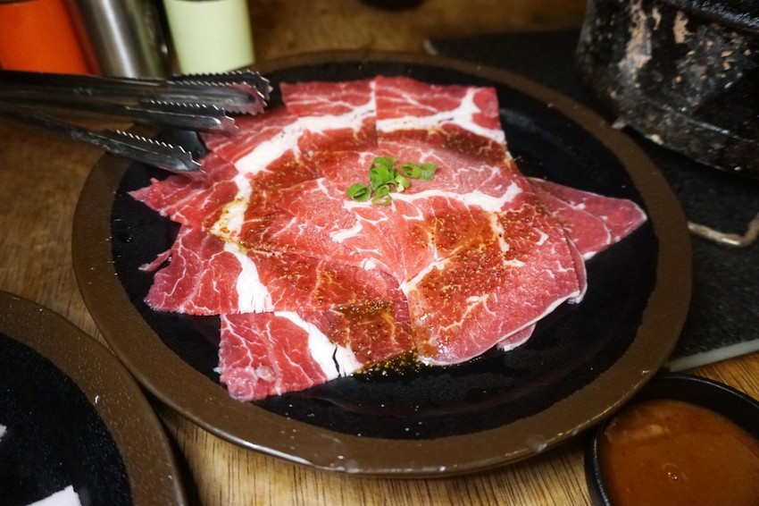 燒肉殿/東區燒烤吃到飽推薦/東區明星燒烤吃到飽