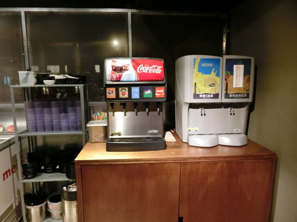 燒肉殿:【東區/烤肉/燒肉推薦】東區的”燒肉殿”肉類、海鮮和蔬菜種類豐富超滿足~尤其是來自澎湖的生蠔吃了活力十足砰ㄅーㄤˋ叫喔!