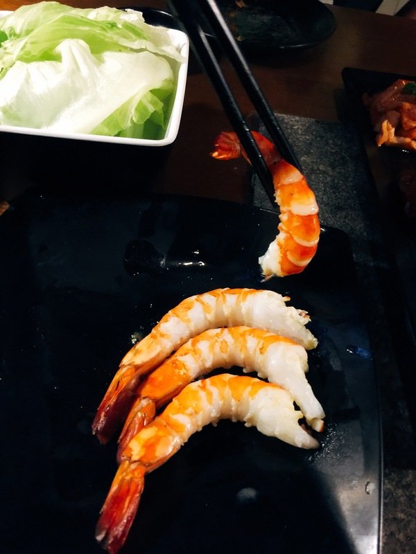 燒肉殿:【東區/烤肉/燒肉推薦】東區的”燒肉殿”肉類、海鮮和蔬菜種類豐富超滿足~尤其是來自澎湖的生蠔吃了活力十足砰ㄅーㄤˋ叫喔!