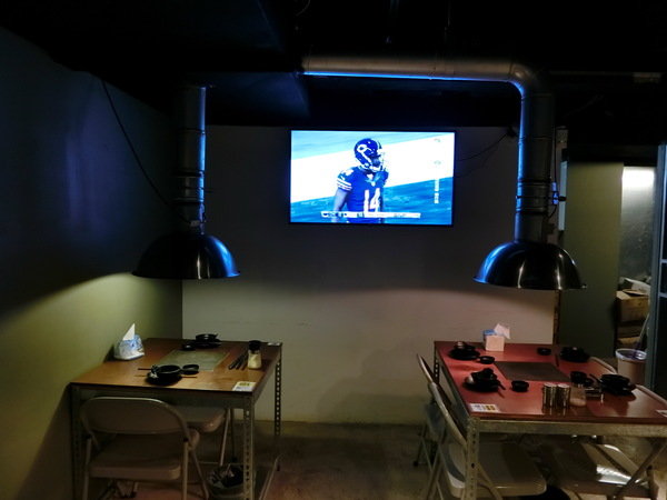 燒肉殿:【東區/烤肉/燒肉推薦】東區的”燒肉殿”肉類、海鮮和蔬菜種類豐富超滿足~尤其是來自澎湖的生蠔吃了活力十足砰ㄅーㄤˋ叫喔!