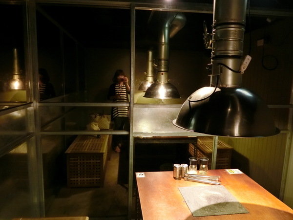 燒肉殿:【東區/烤肉/燒肉推薦】東區的”燒肉殿”肉類、海鮮和蔬菜種類豐富超滿足~尤其是來自澎湖的生蠔吃了活力十足砰ㄅーㄤˋ叫喔!