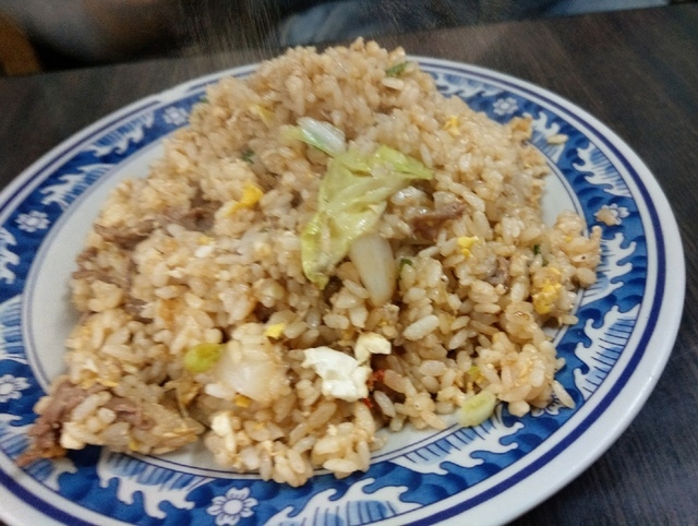 光華 炒牛羊肉︱蘆洲 銅板美食 光華路炒飯、炒麵、蛤蠣湯冬天來一碗最溫暖