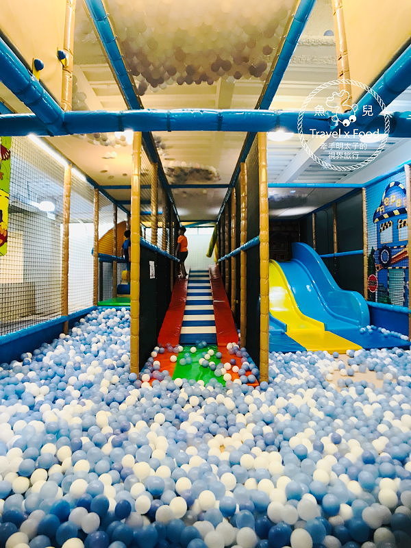 【食】台南◆童樂島親子餐廳（府城店）｜大空間+大球池，孩子瘋狂玩，父母輕鬆食 @魚兒 x 牽手明太子的「視」界旅行