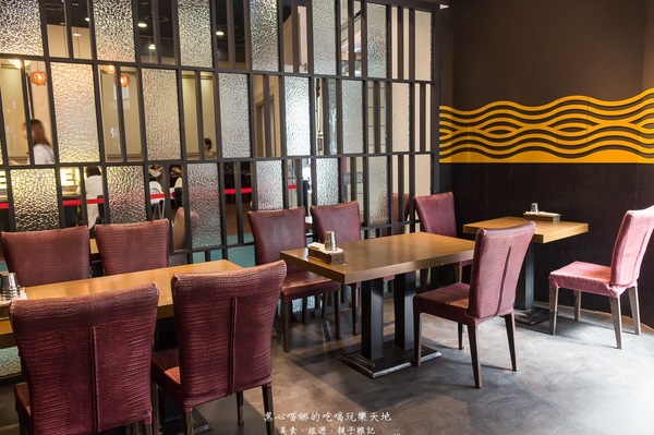 玉豆腐 韓國豆腐煲專門店(夢時代B1)：高雄前鎮︱玉豆腐韓國豆腐煲專門店(高雄夢時代)　石鍋拌飯與鍋巴的協奏曲～