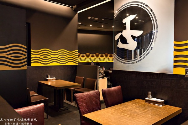 玉豆腐 韓國豆腐煲專門店(夢時代B1)：高雄前鎮︱玉豆腐韓國豆腐煲專門店(高雄夢時代)　石鍋拌飯與鍋巴的協奏曲～