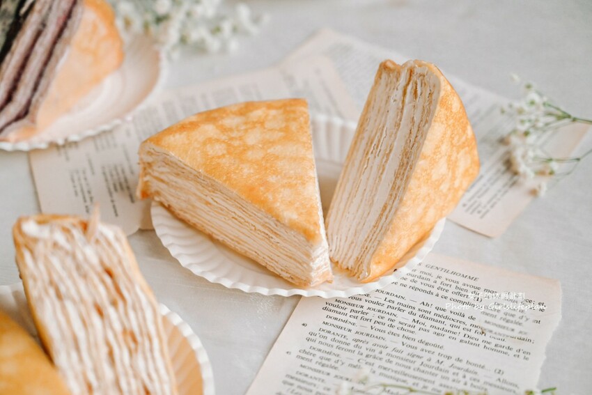 千層蛋糕第一品牌!千層蛋糕口味多達20種可以4拼或8拼,一片不到85元有夠平價