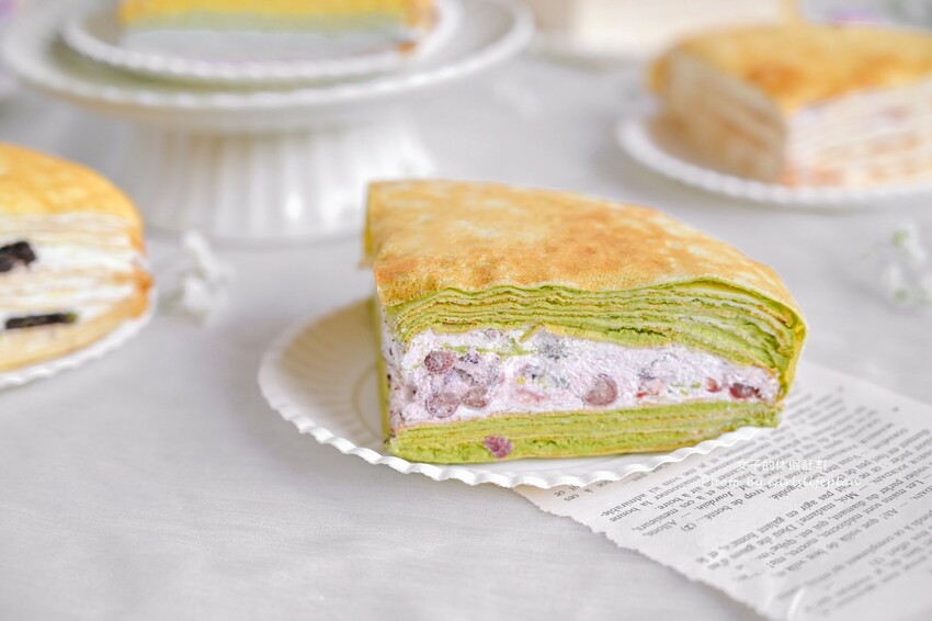 千層蛋糕第一品牌!千層蛋糕口味多達20種可以4拼或8拼,一片不到85元有夠平價