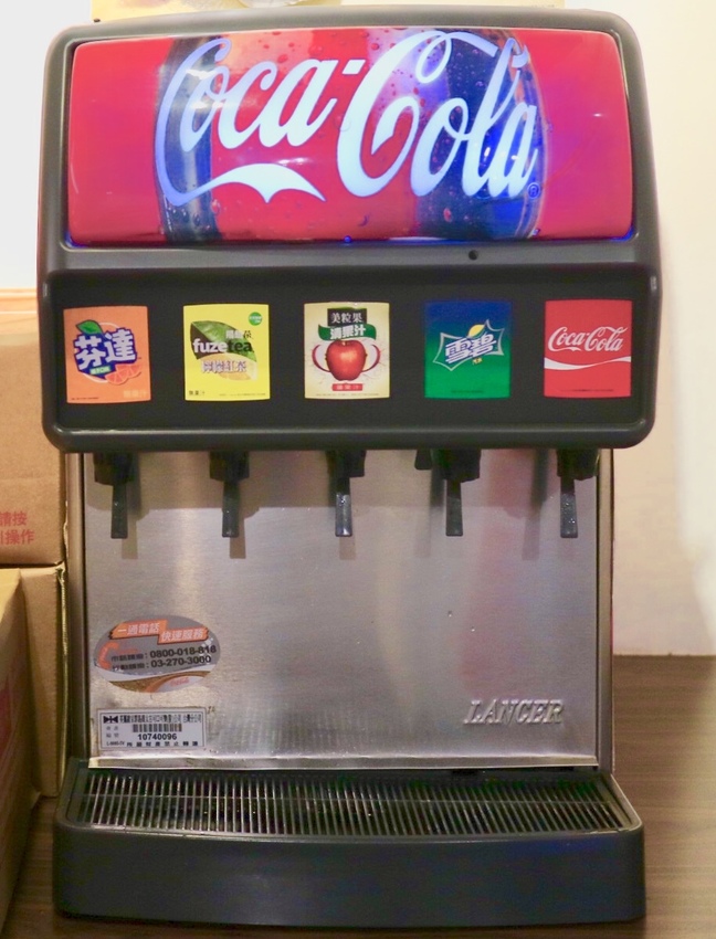 【來我家吃pizza】手工窯烤的美味,獨特創新的口味(臭豆腐、客家鹹豬肉)-中壢美食餐廳推薦 - 邦妮2兔