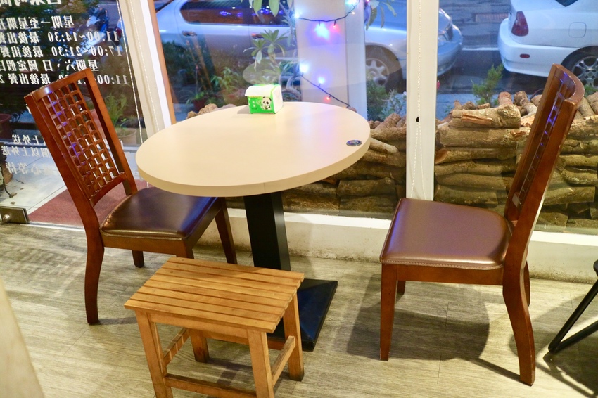 【來我家吃pizza】手工窯烤的美味,獨特創新的口味(臭豆腐、客家鹹豬肉)-中壢美食餐廳推薦 - 邦妮2兔