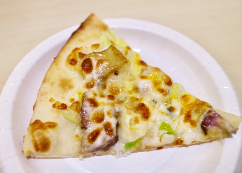 【來我家吃pizza】手工窯烤的美味,獨特創新的口味(臭豆腐、客家鹹豬肉)-中壢美食餐廳推薦 - 邦妮2兔