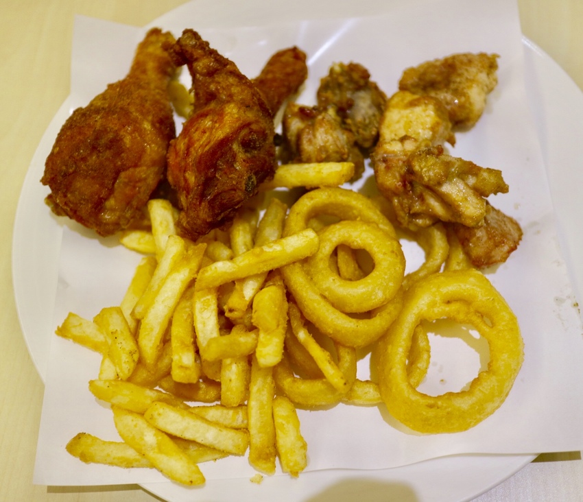 【來我家吃pizza】手工窯烤的美味,獨特創新的口味(臭豆腐、客家鹹豬肉)-中壢美食餐廳推薦 - 邦妮2兔