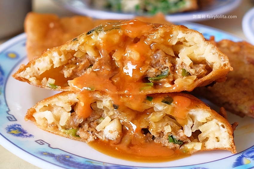 台中小吃 | 清水三代燒炸粿(新興路)。傳承三代53年古早味,在地人激推隱藏版,滿滿人潮完全沒停過! @蹦啾♥謝蘿莉 La vie heureuse