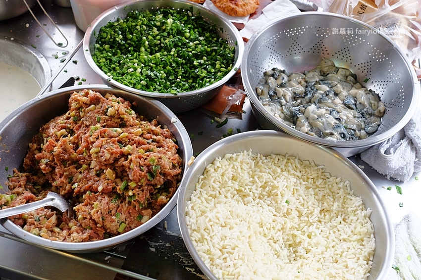 台中小吃 | 清水三代燒炸粿(新興路)。傳承三代53年古早味,在地人激推隱藏版,滿滿人潮完全沒停過! @蹦啾♥謝蘿莉 La vie heureuse